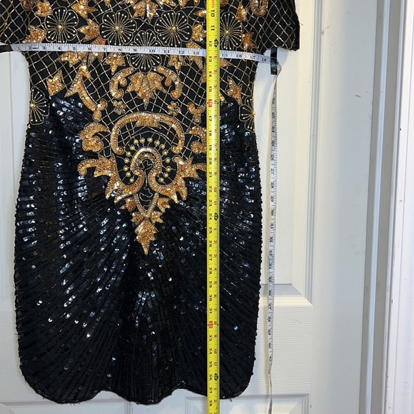 Beautiful Vintage Silk Beaded Black and Gold Dress size M by Carina - Picture 15 of 15